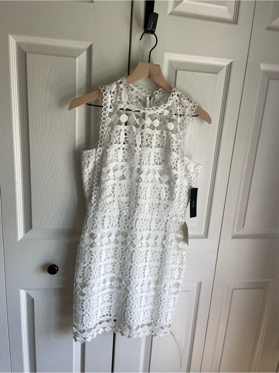 Lulus Dresses & Skirts - NWT Lulu's White Crochet Halter Dress